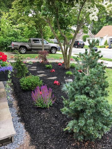 72 Cleveland Avenue, Massapequa, NY 11758