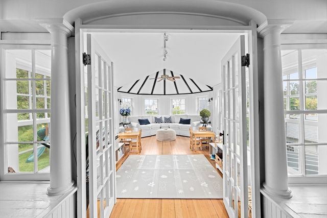 560 Jerusalem Rd, Cohasset, MA 02025