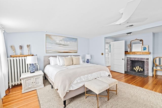 560 Jerusalem Rd, Cohasset, MA 02025