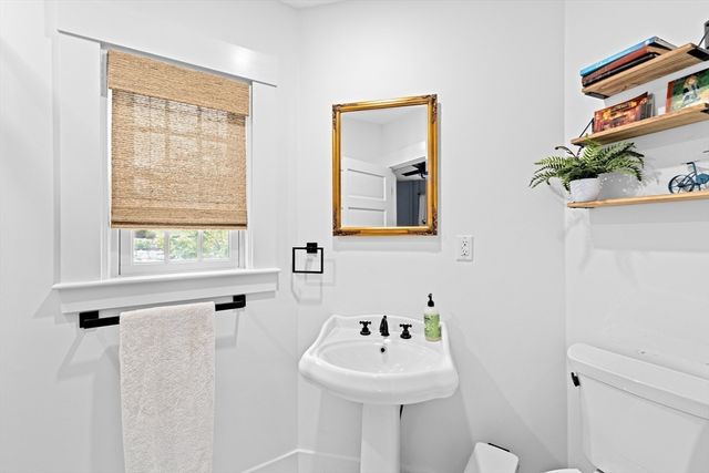 560 Jerusalem Rd, Cohasset, MA 02025