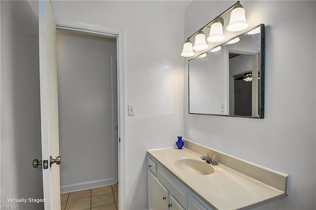 600 Sandy Springs LN, Virginia Beach, VA 23452