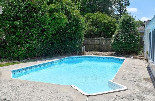 600 Sandy Springs LN, Virginia Beach, VA 23452