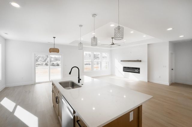 931 Ferree Road, Campobello, SC 29322