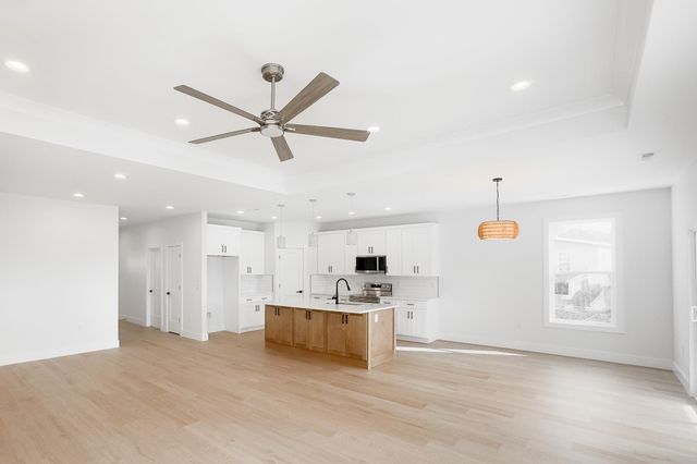 931 Ferree Road, Campobello, SC 29322