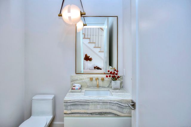 125 Old Road, Westport, CT 06880