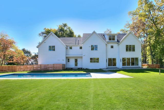 125 Old Road, Westport, CT 06880