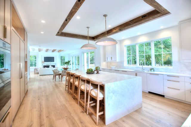 125 Old Road, Westport, CT 06880