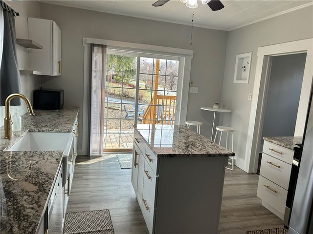 230 Maple St, Everson, PA 15631