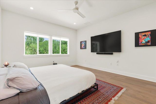 1404 E M Franklin Ave 1, Austin, TX 78721