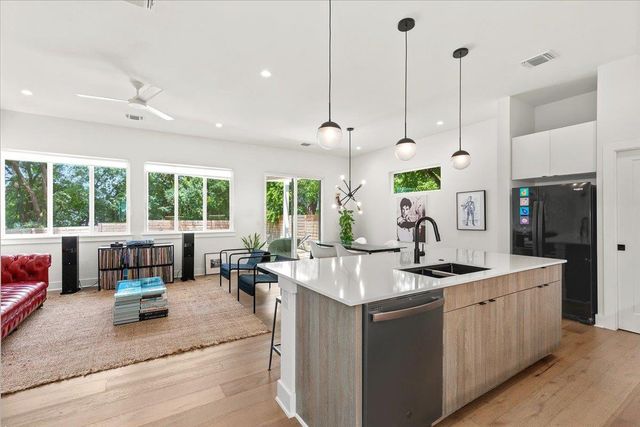 1404 E M Franklin Ave 1, Austin, TX 78721