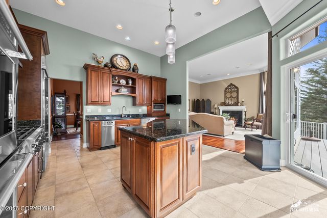 5805 Prominence Pointe Drive, Anchorage, AK 99516