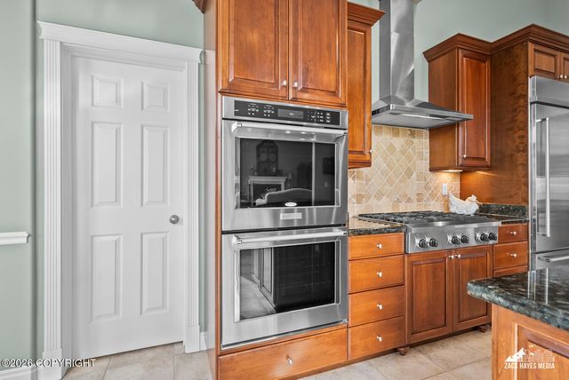 5805 Prominence Pointe Drive, Anchorage, AK 99516