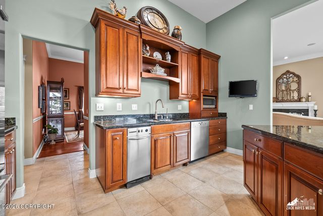 5805 Prominence Pointe Drive, Anchorage, AK 99516