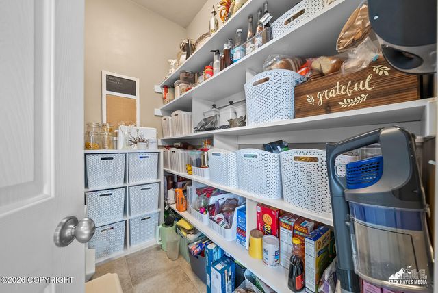 5805 Prominence Pointe Drive, Anchorage, AK 99516