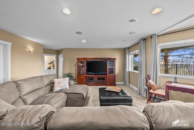 5805 Prominence Pointe Drive, Anchorage, AK 99516