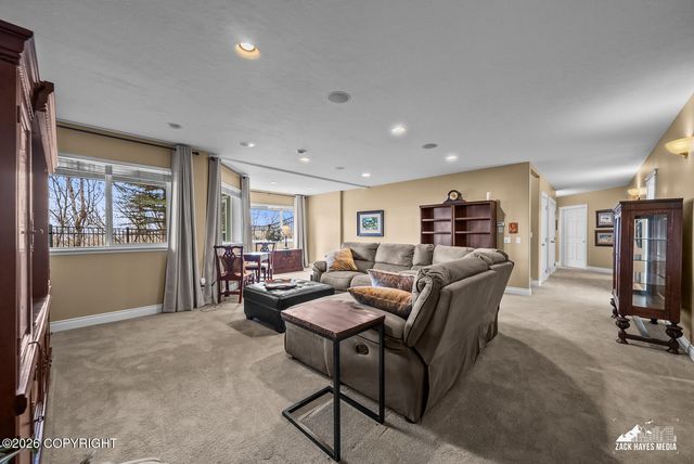 5805 Prominence Pointe Drive, Anchorage, AK 99516