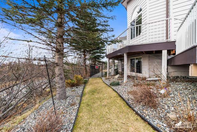 5805 Prominence Pointe Drive, Anchorage, AK 99516