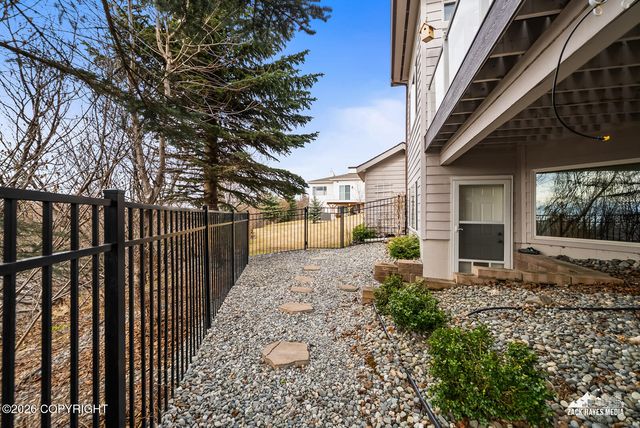 5805 Prominence Pointe Drive, Anchorage, AK 99516