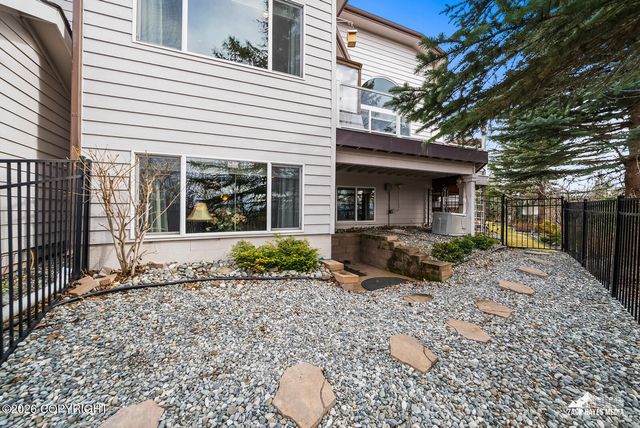 5805 Prominence Pointe Drive, Anchorage, AK 99516