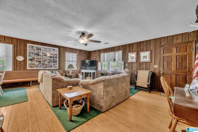182 WOFFORD LANE, Oneonta, AL 35121