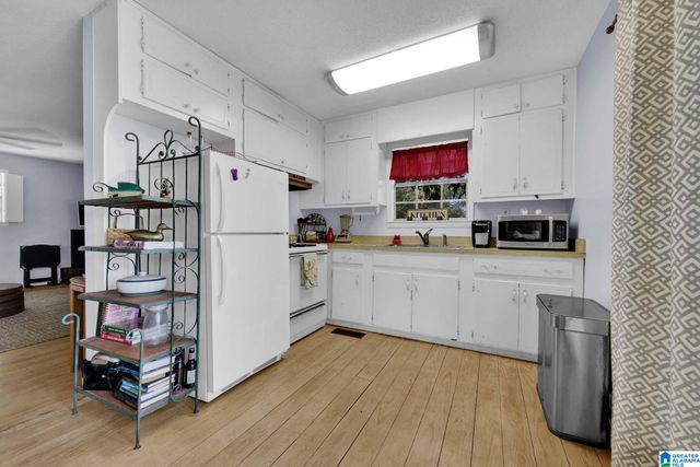 182 WOFFORD LANE, Oneonta, AL 35121
