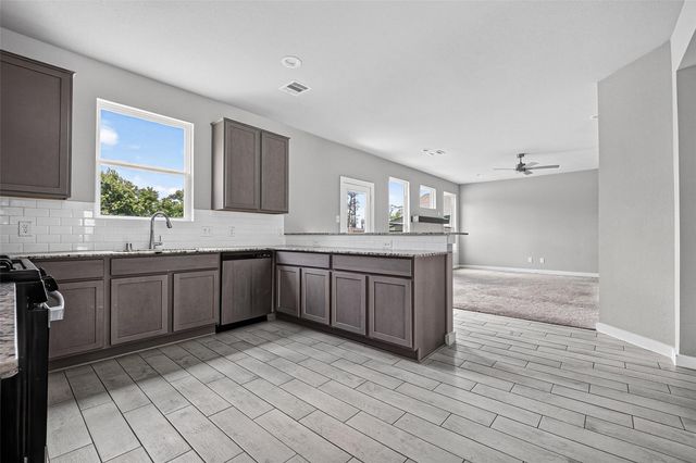 15506 S Fall Fern Circle, Houston, TX 77044