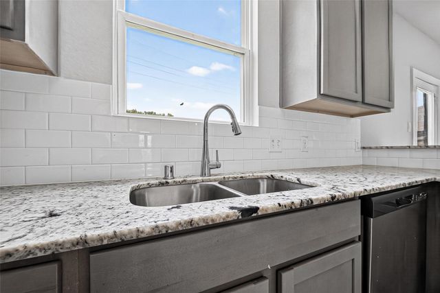 15506 S Fall Fern Circle, Houston, TX 77044