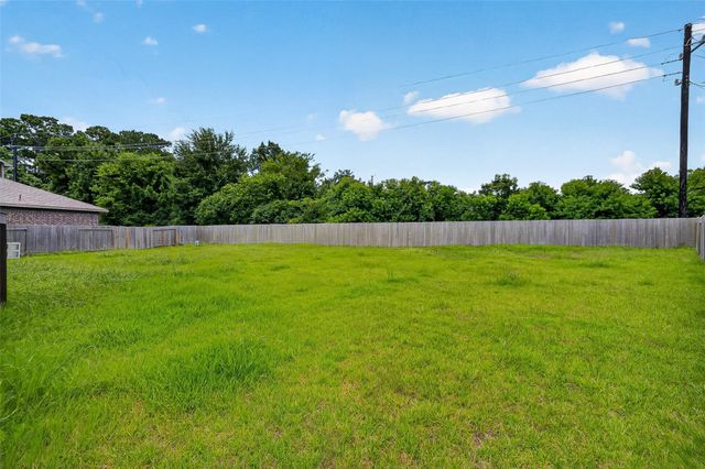 15506 S Fall Fern Circle, Houston, TX 77044