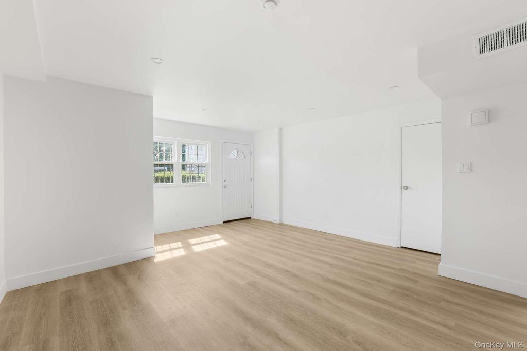 137-16 167th Street B1, Jamaica, NY 11434 — photo 3
