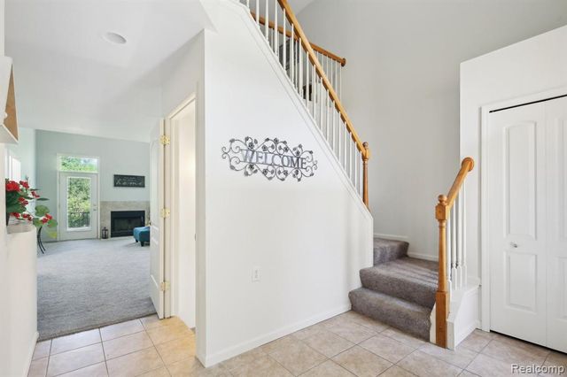 28986 Christopher Lane, Southfield, MI 48034