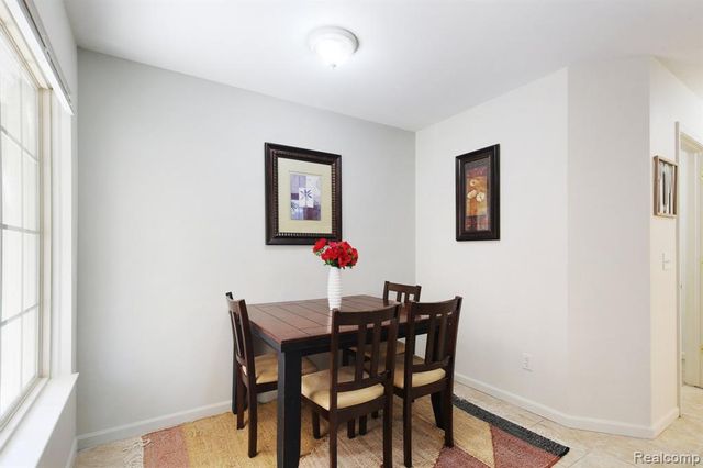 28986 Christopher Lane, Southfield, MI 48034