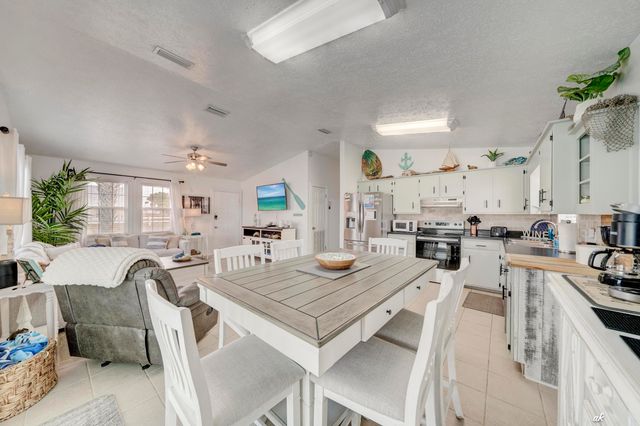 7231 Sunset Avenue, Panama City Beach, FL 32408