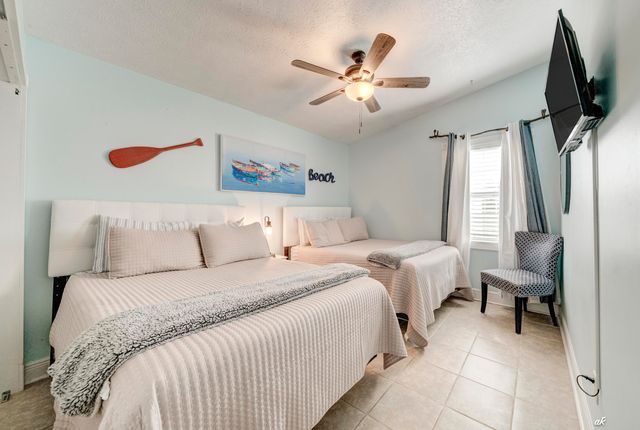 7231 Sunset Avenue, Panama City Beach, FL 32408