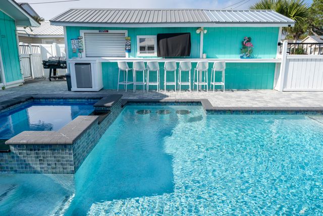 7231 Sunset Avenue, Panama City Beach, FL 32408