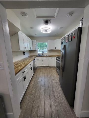 995 EMERALD DRIVE, Mount Dora, FL 32757