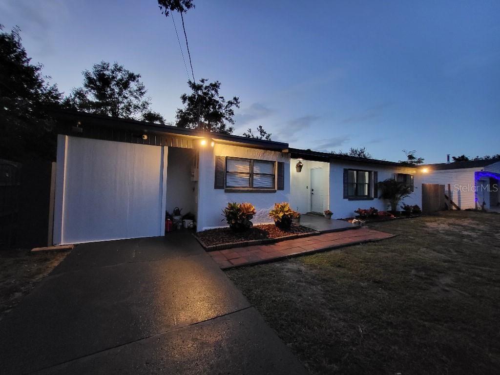 Image 1 of property listing at 995 EMERALD DRIVE, Mount Dora, FL 32757