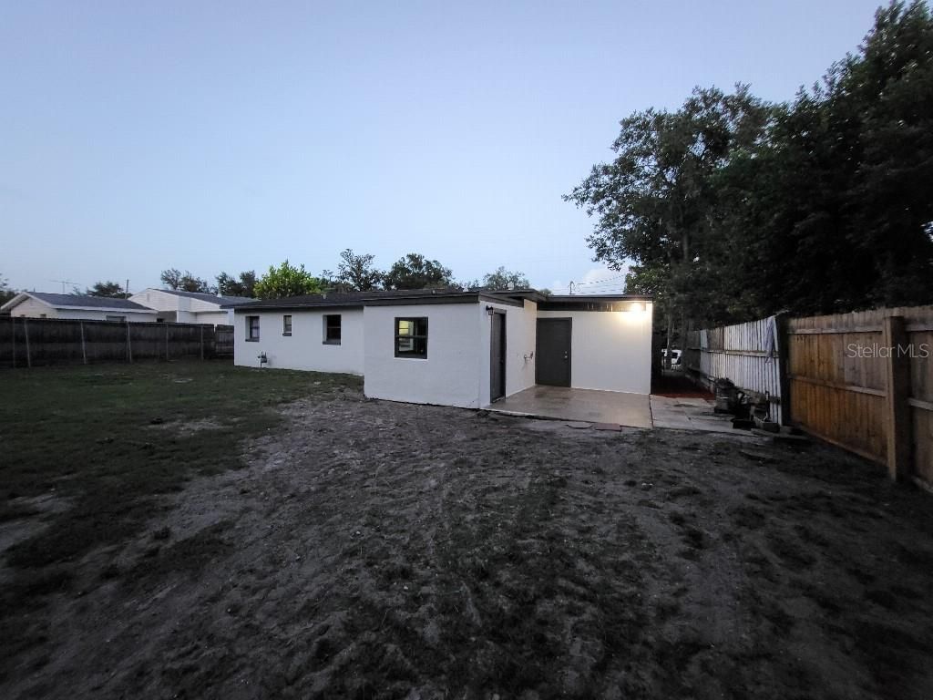 Image 7 of property listing at 995 EMERALD DRIVE, Mount Dora, FL 32757