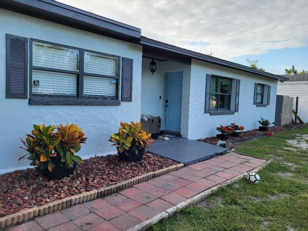 Image 10 of property listing at 995 EMERALD DRIVE, Mount Dora, FL 32757