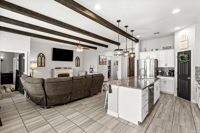 1567 Founders Park, New Braunfels, TX 78132