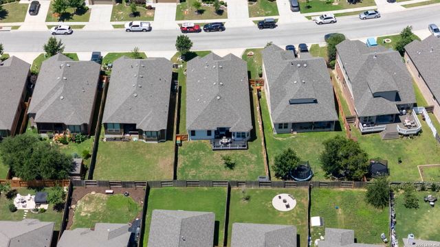 1567 Founders Park, New Braunfels, TX 78132