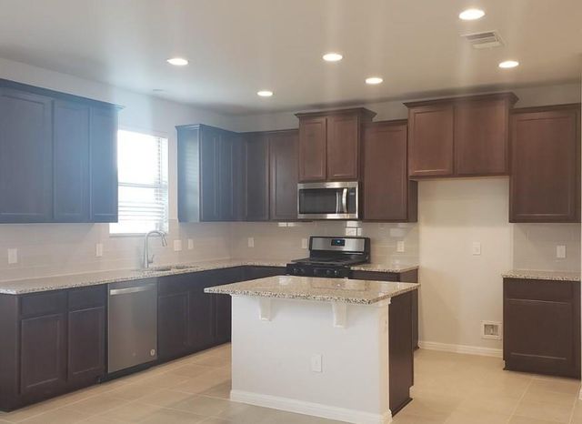 529 Betty Ann WAY, Leander, TX 78641