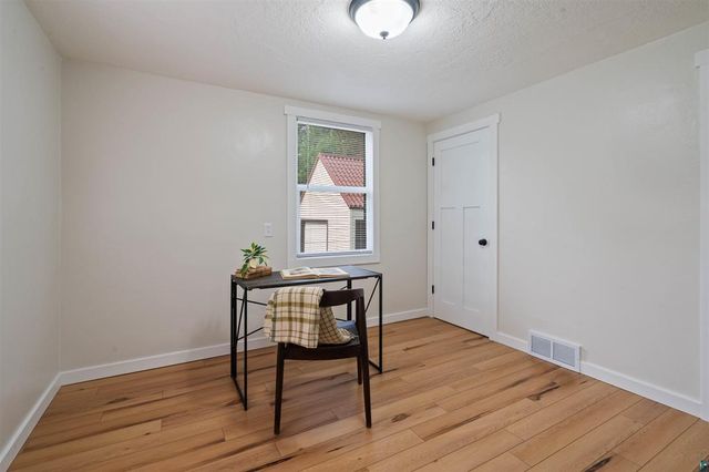 4201 Lavaque Road, Hermantown, MN 55811