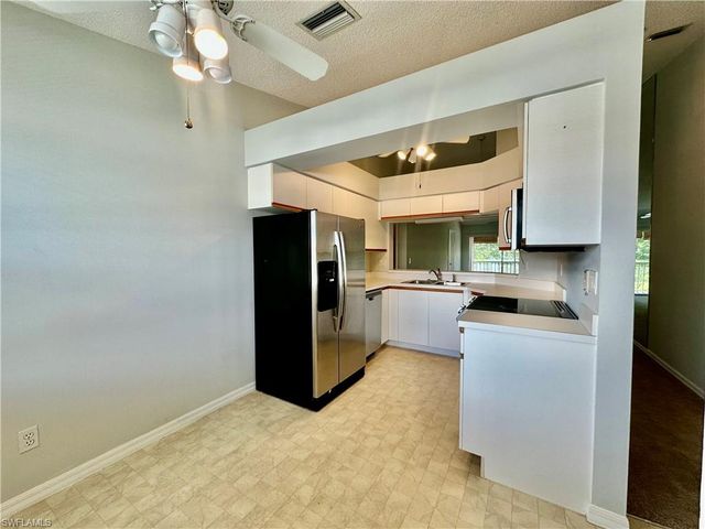 137 Wading Bird CIR F-204, Naples, FL 34110