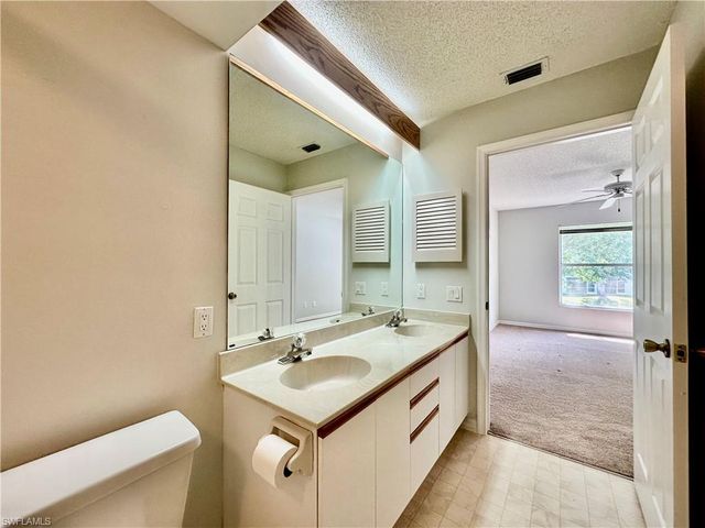 137 Wading Bird CIR F-204, Naples, FL 34110