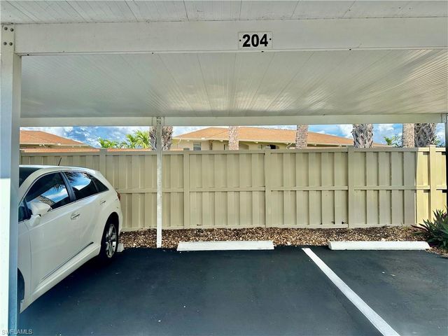 137 Wading Bird CIR F-204, Naples, FL 34110