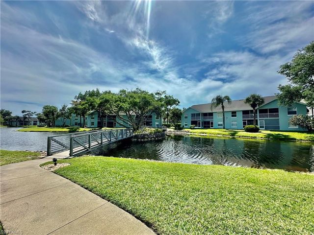 137 Wading Bird CIR F-204, Naples, FL 34110