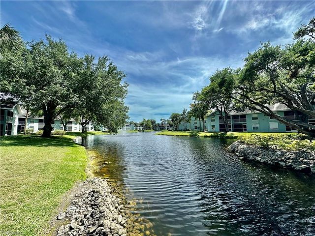 137 Wading Bird CIR F-204, Naples, FL 34110