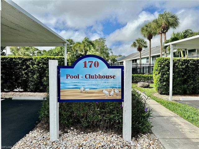 137 Wading Bird CIR F-204, Naples, FL 34110