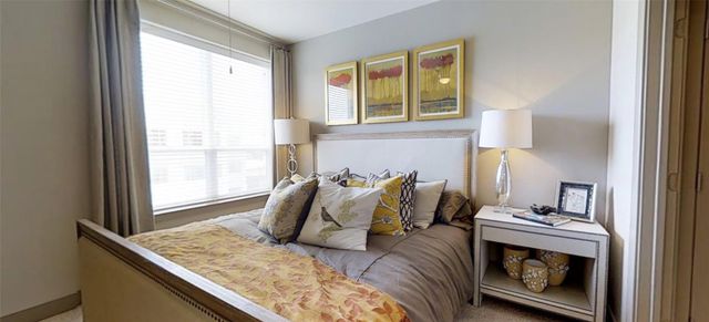 1340 W Gray Street 220, Houston, TX 77019