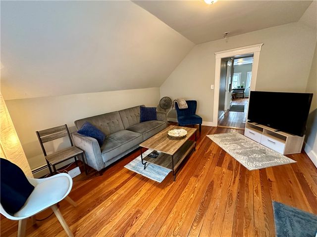 1001 Narragansett Boulevard 1, Providence, RI 02905
